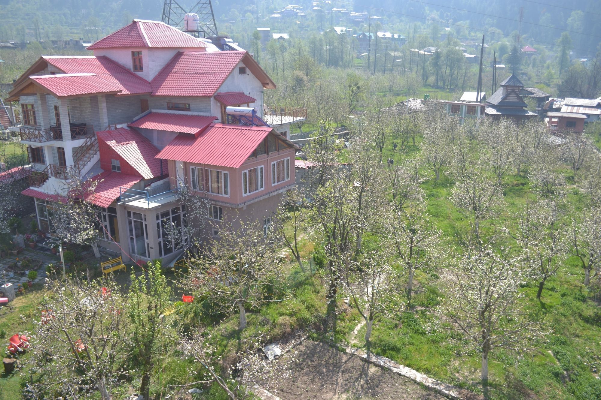 Bharhka Countryside Cottage Resorts - Manali (Himachal Pradesh) — Photos 2